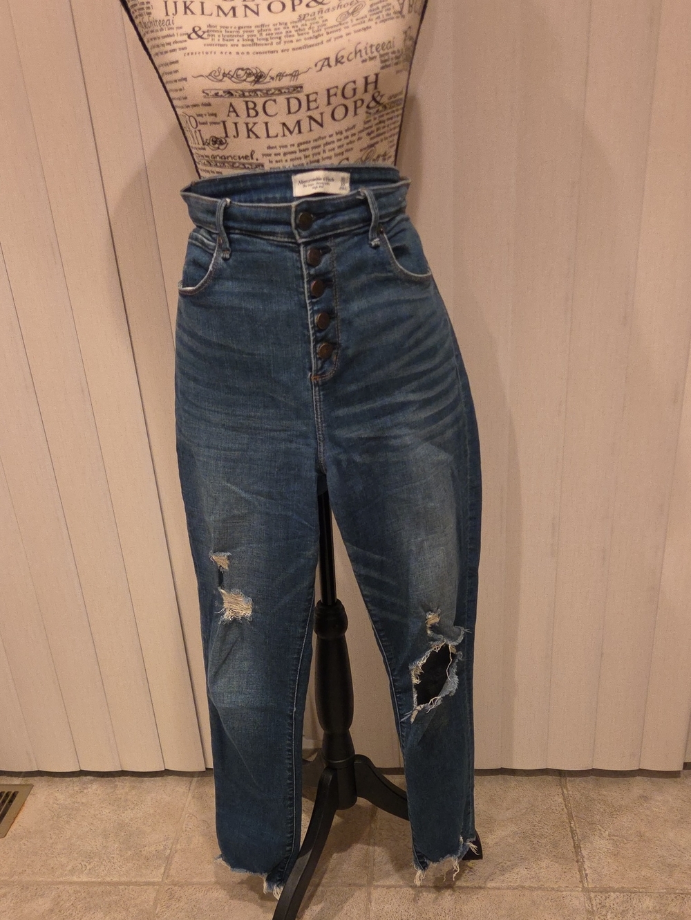 Abercrombie & Fitch High-Rise Distressed Blue Jeans